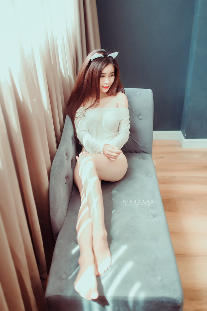 光屁股美女拉屎图片